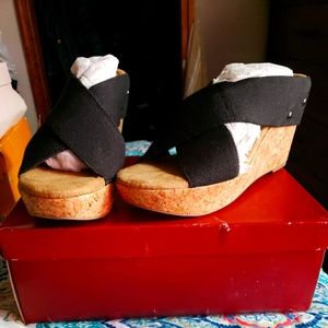 Wedge slip-on